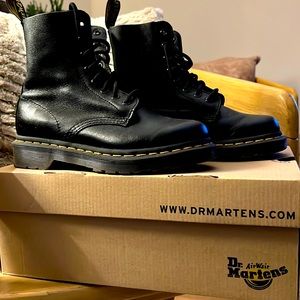 Dr. Martens Pascal